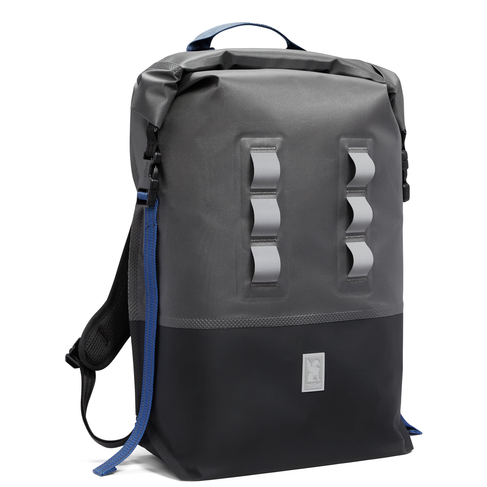 Waterproof 30L highly reflective backpack in grey #color_fog