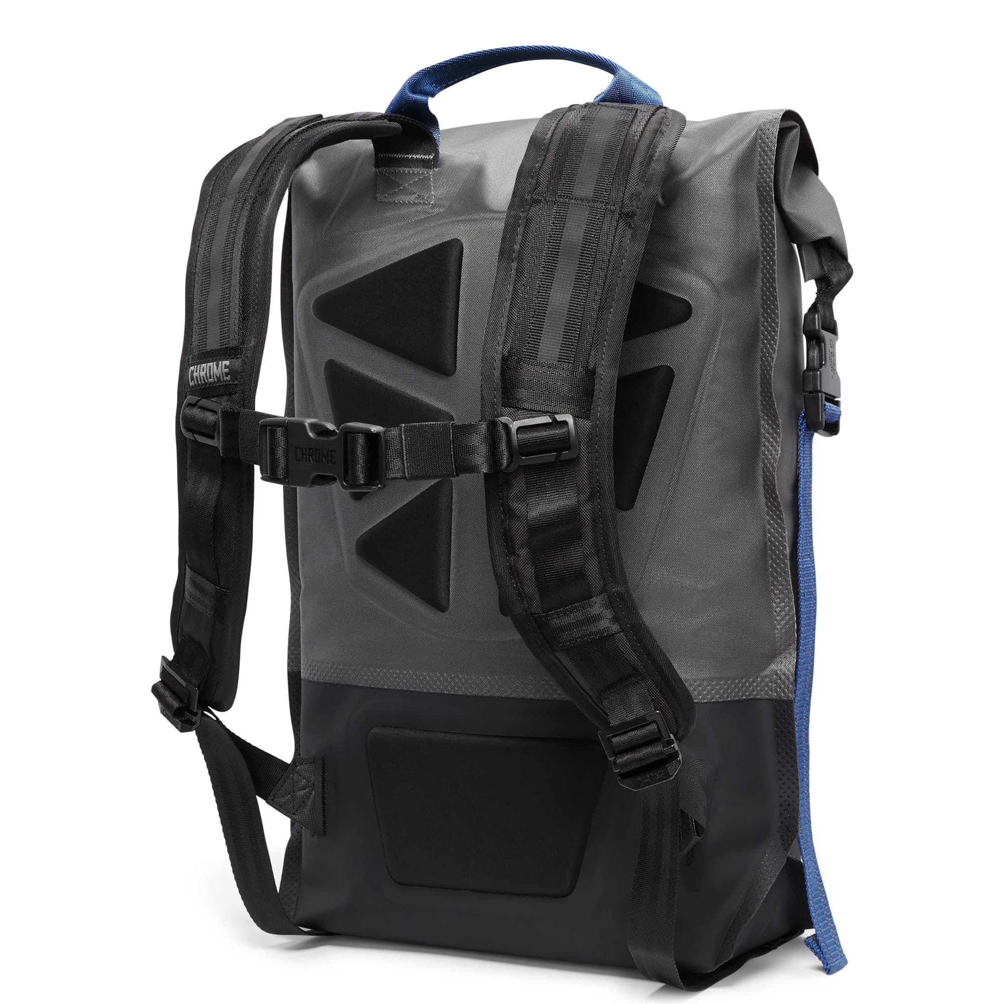 Waterproof 20L highly reflective backpack in grey harness detail #color_fog